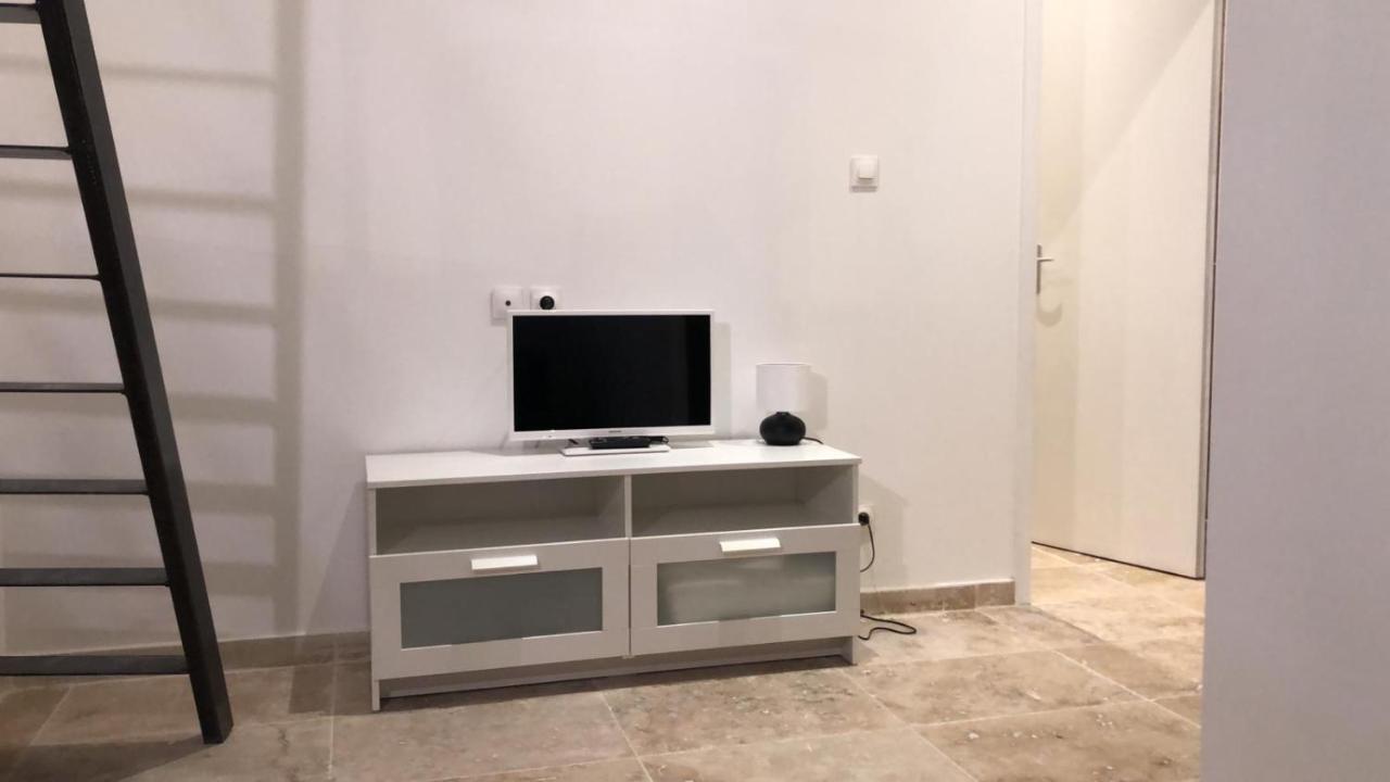 Superbe Appart Rustique Арл Екстериор снимка